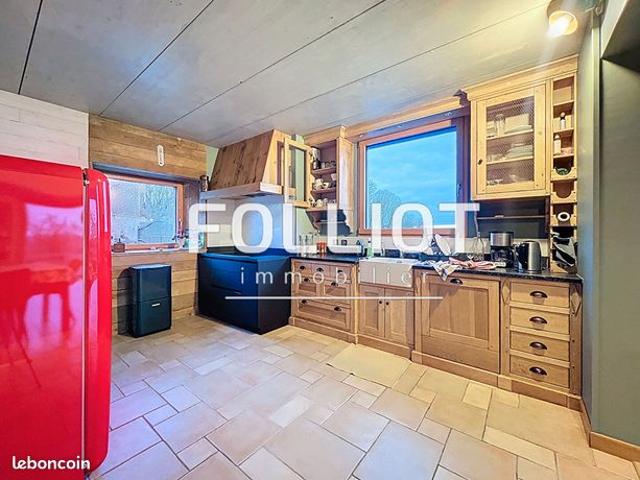 Maison 8 pièces 202 m²