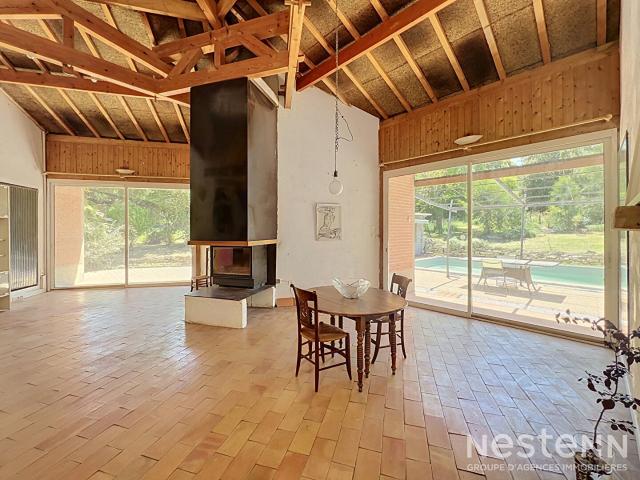 Maison 8 pièces 205 m²