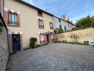 Maison 8 pièces 203 m²
