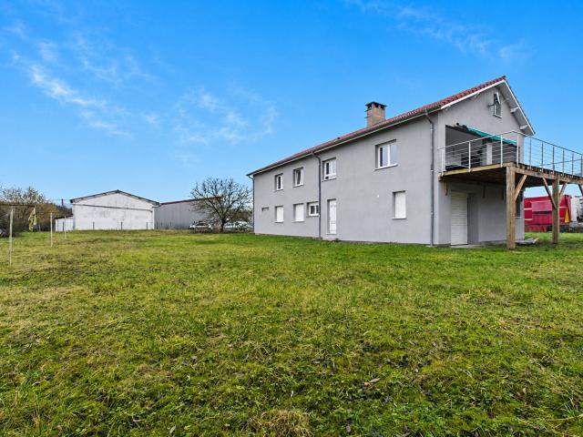 Maison 8 pièces 203 m²