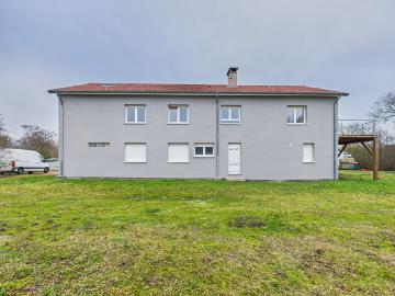 Maison 8 pièces 203 m²
