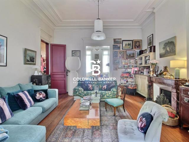 Maison 8 pièces 203 m²