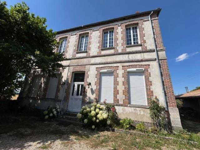 Maison 8 pièces 214 m²
