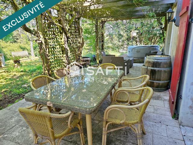 Maison 8 pièces 214 m²