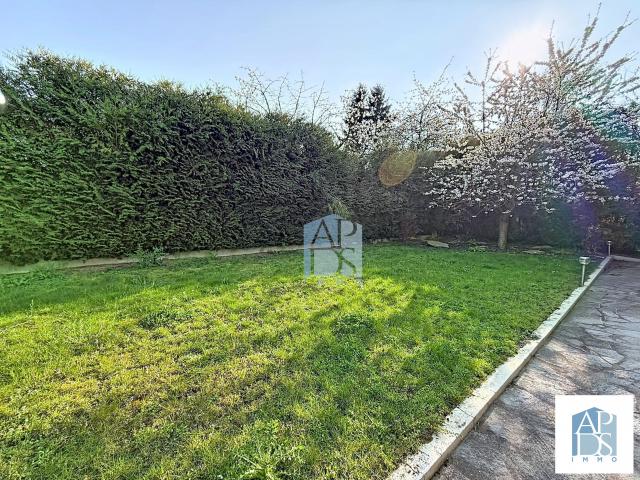 Maison 8 pièces 214 m²