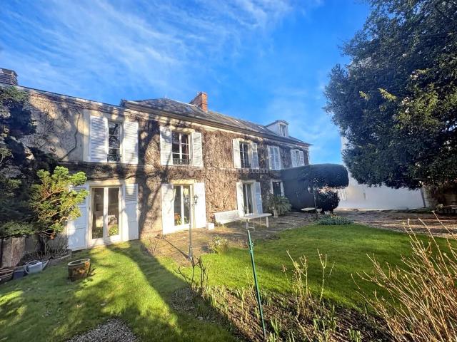 Maison 8 pièces 214 m²