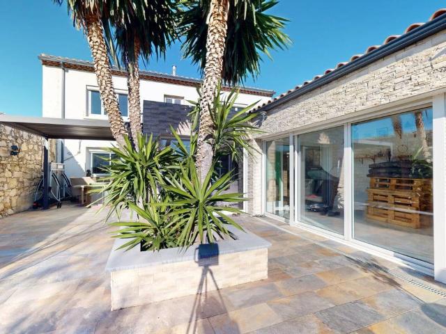 Maison 8 pièces 214 m²