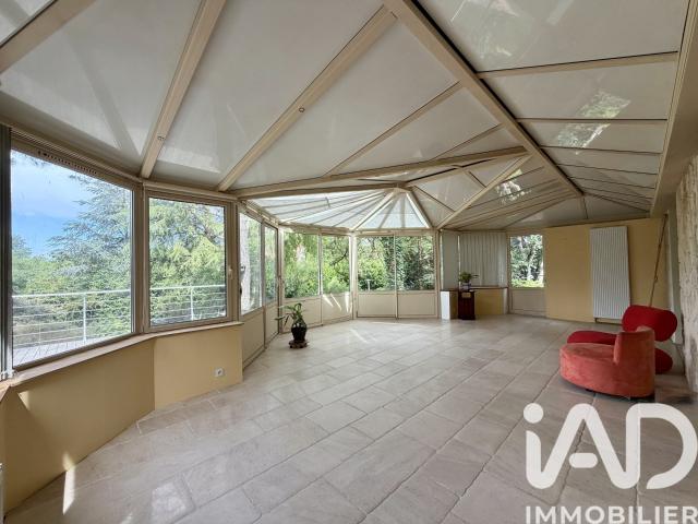 Maison 8 pièces 214 m²