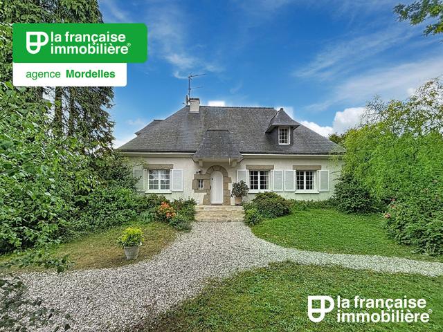 Maison 8 pièces 214 m²