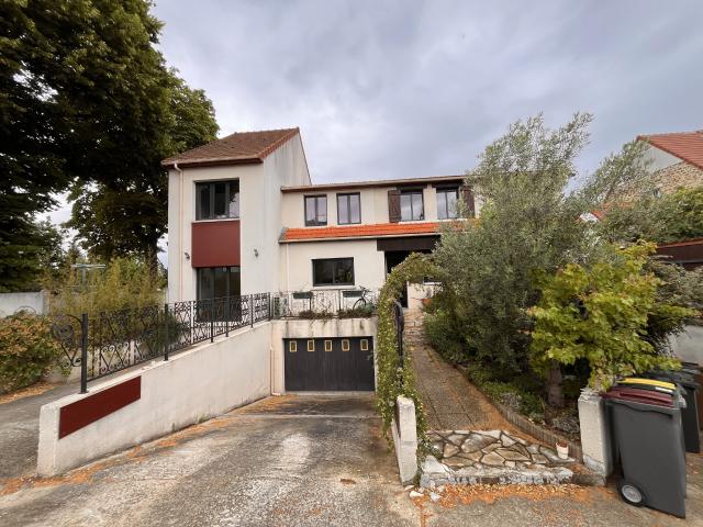 Maison 8 pièces 214 m²