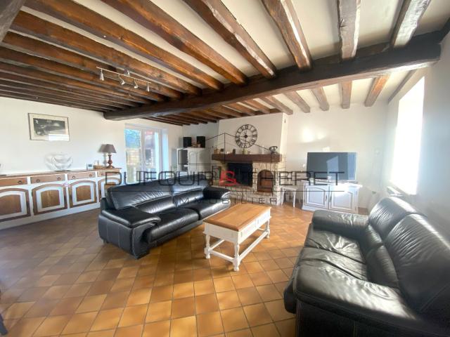 Maison 8 pièces 215 m²