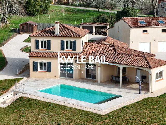 Maison 8 pièces 215 m²