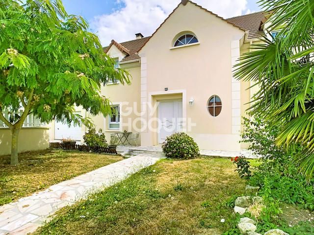 Maison 8 pièces 215 m²