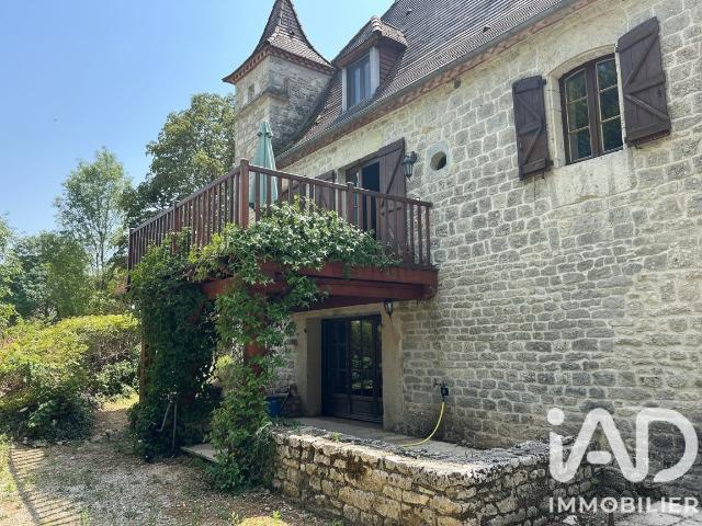 Maison 8 pièces 215 m²