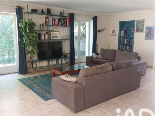 Maison 8 pièces 215 m²