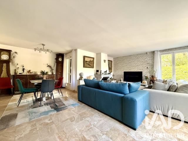 Maison 8 pièces 215 m²
