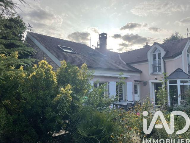 Maison 8 pièces 215 m²