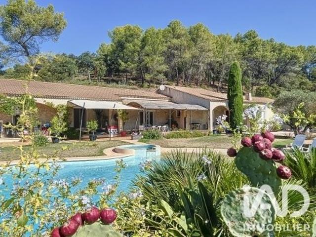 Maison 8 pièces 215 m²
