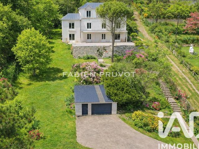 Maison 8 pièces 216 m²