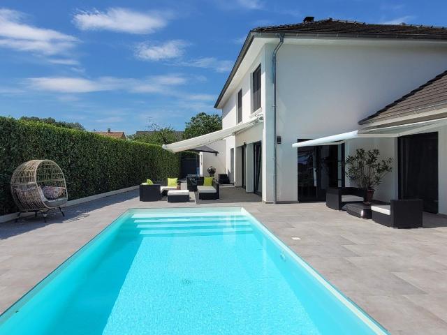 Maison 8 pièces 216 m²