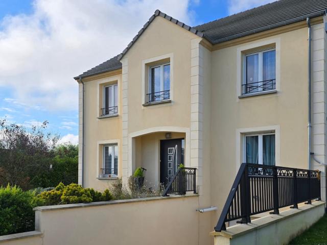Maison 8 pièces 216 m²
