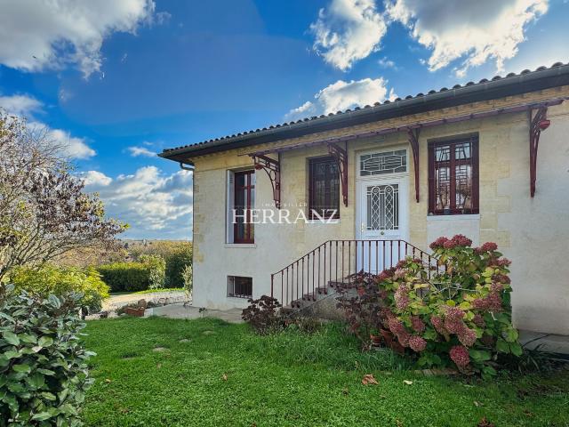 Maison 8 pièces 216 m²