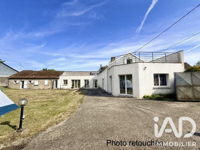 Maison 8 pièces 216 m²