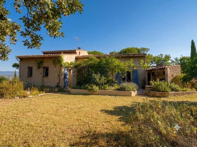 Maison 8 pièces 216 m²