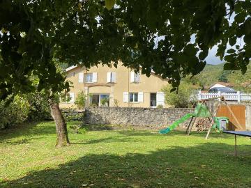 Maison 8 pièces 216 m²