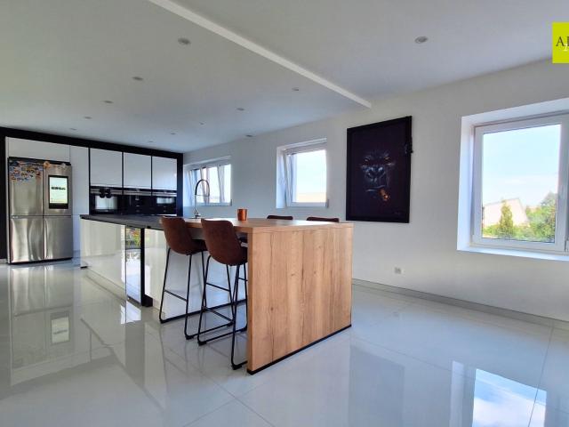 Maison 8 pièces 216 m²