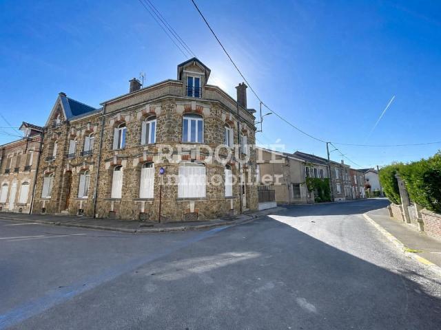 Maison 8 pièces 216 m²