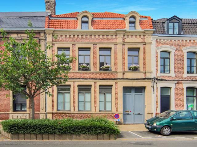 Maison 8 pièces 216 m²