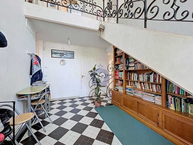 Maison 8 pièces 216 m²