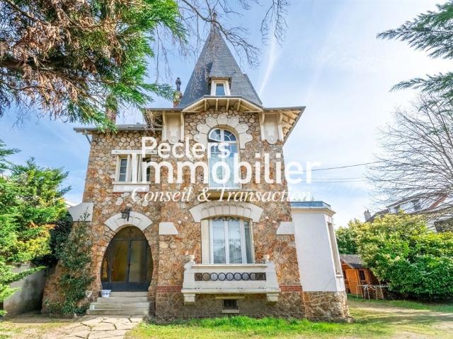 Maison 8 pièces 216 m²