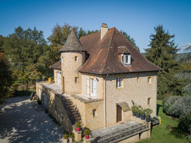 Maison 8 pièces 217 m²