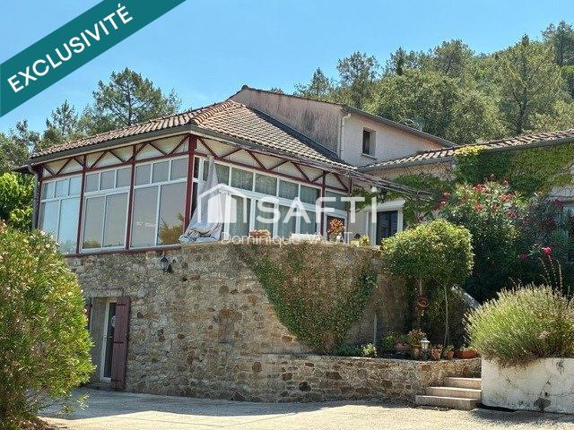 Maison 8 pièces 232 m²