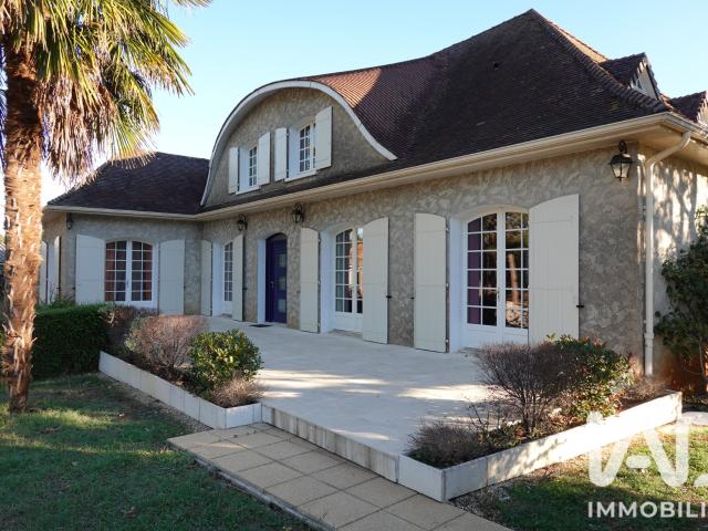 Maison 8 pièces 217 m²