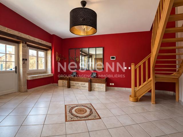 Maison 8 pièces 217 m²