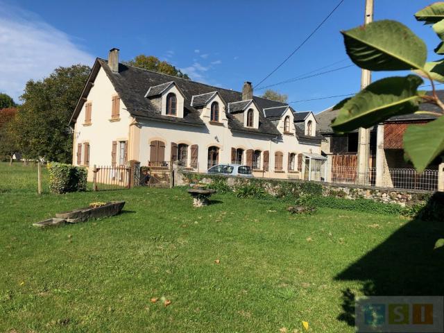 Maison 8 pièces 217 m²
