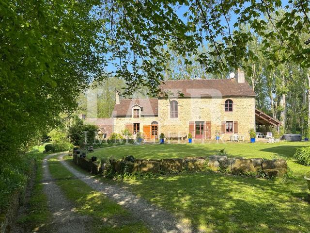 Maison 8 pièces 218 m²