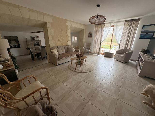 Maison 8 pièces 218 m²