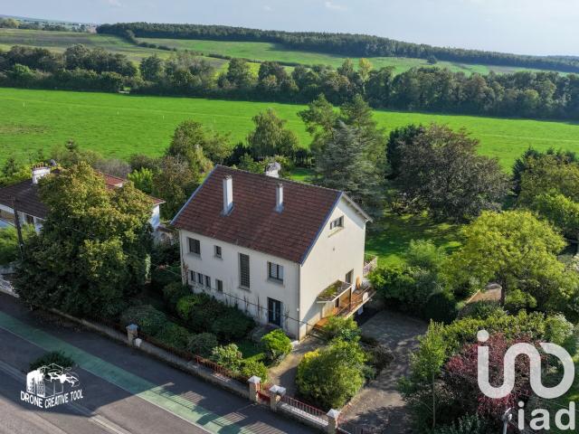 Maison 8 pièces 218 m²