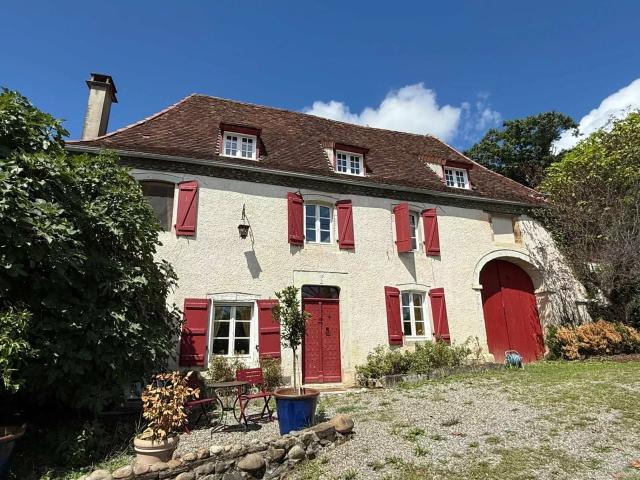 Maison 8 pièces 218 m²