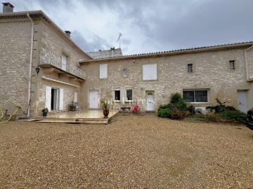 Maison 8 pièces 218 m²