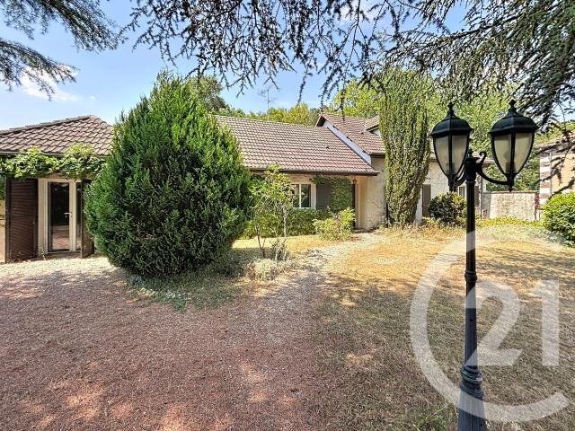 Maison 8 pièces 218 m²