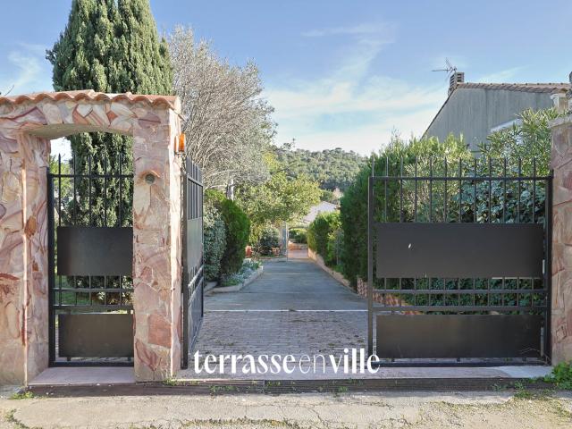 Maison 8 pièces 218 m²