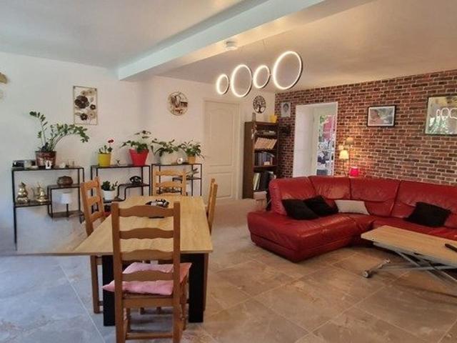 Maison 8 pièces 218 m²
