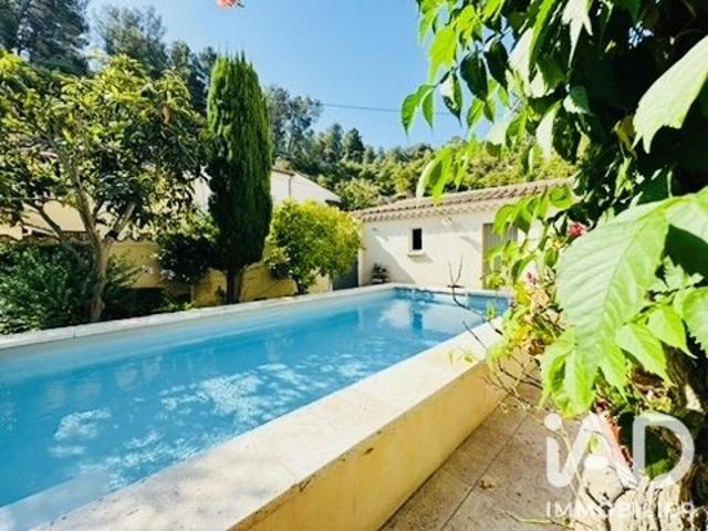 Maison 8 pièces 218 m²