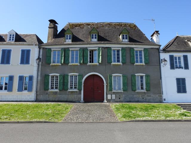 Maison 8 pièces 218 m²
