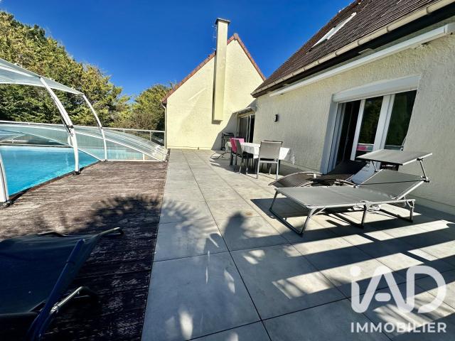 Maison 8 pièces 218 m²